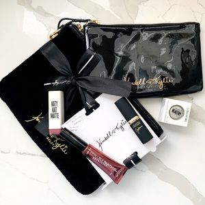 Kendall & Kylie 2 pieces Silver Metallic pouches and 4
makeup items Gift Set